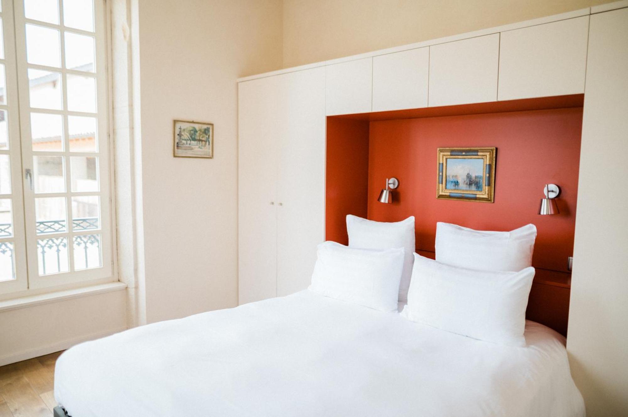 Hotel-Restaurant Le Chateau De Besseuil, Macon Nord - Teritoria Clesse  Екстер'єр фото
