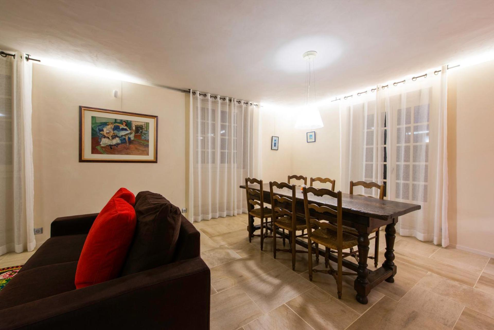 Hotel-Restaurant Le Chateau De Besseuil, Macon Nord - Teritoria Clesse  Екстер'єр фото