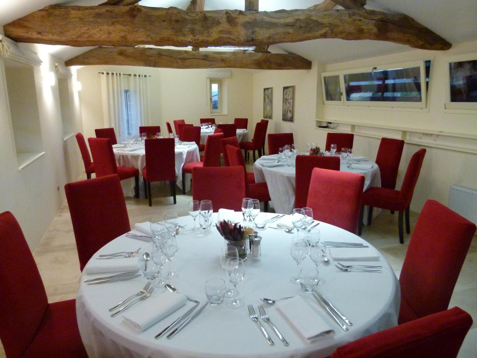 Hotel-Restaurant Le Chateau De Besseuil, Macon Nord - Teritoria Clesse  Екстер'єр фото